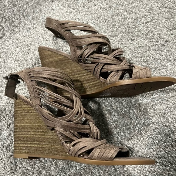 Fergalicious wedges - never worn - Picture 1 of 5
